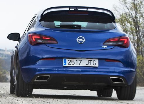 Opel Astra GTC OPC