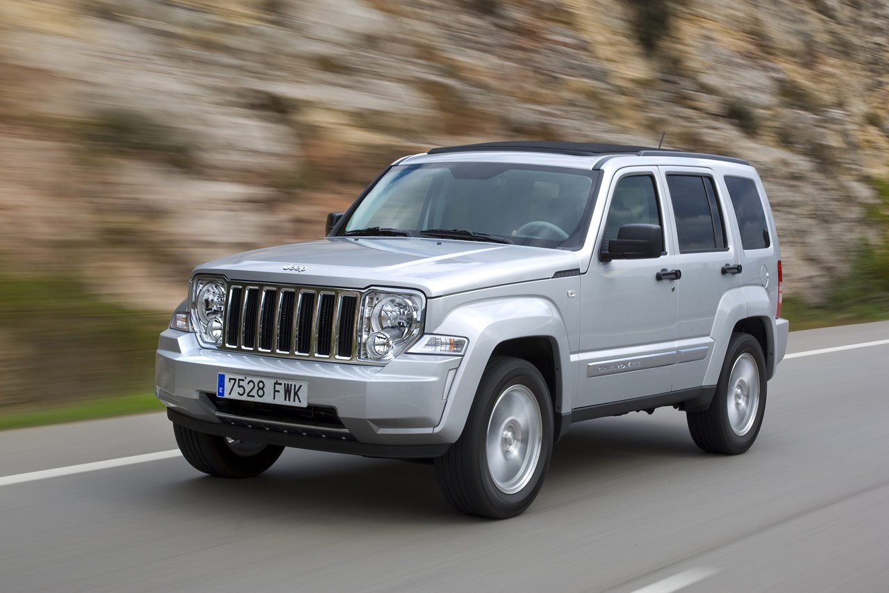 Fotos Del Jeep Cherokee Gama 2011 Sobrecoches Com
