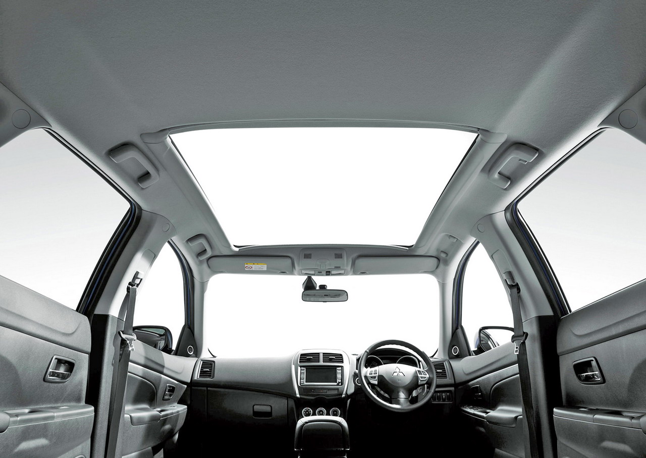 thumbnail image 2 of MaXtron SMD LED Interior Light Kit For Mitsubishi ASX - Bright White Upgrade 2 of 4